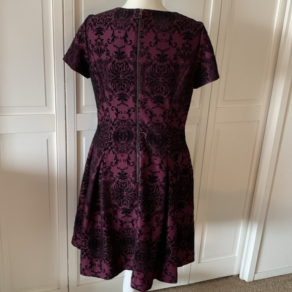 Vince Camuto Purple and Black Textured Cocktail Dress - size 14 - Picture 5 of 7